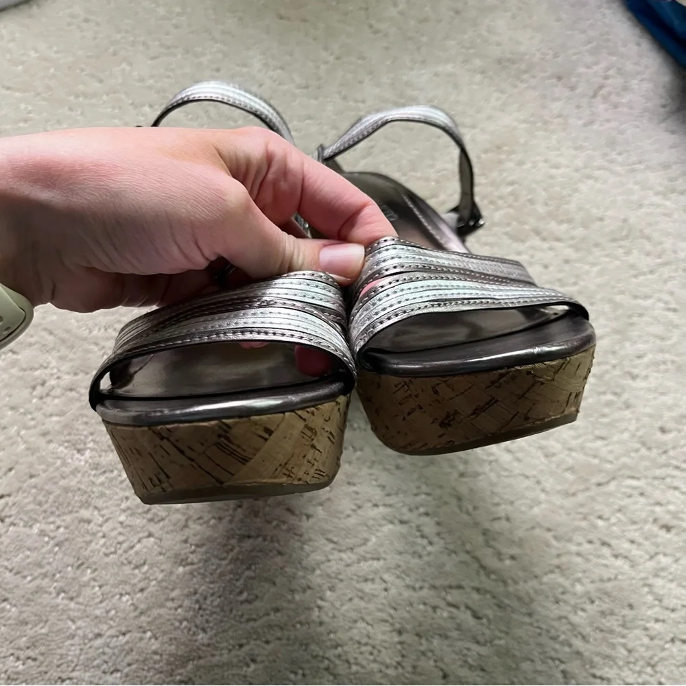 Franco Sarto Florina Cork Wedge Platform Sandals Silver Metallic Strappy 10M 🏷️